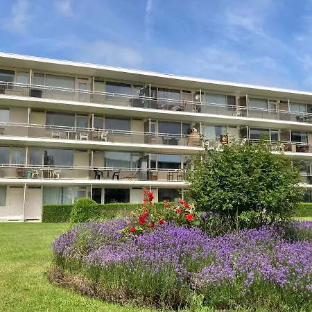 Lovely Acacia De Haan Exterior photo